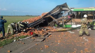 В ДТП в Омской области погибли 16 человек - Коммерсантъ