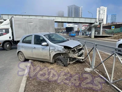 Пьяный водитель устроил массовое ДТП во Владивостоке. Есть погибший -  PrimaMedia.ru