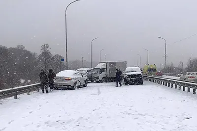 Жертвы есть? Во Владивостоке автомобиль превратился в груду металлолома  после сокрушительного ДТП - KP.RU
