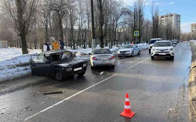 Автобус развернуло на 360\". Появилось видео ДТП в Воронеже, в котором  погибли 4 человека - TyumenTimes новости Тюмени