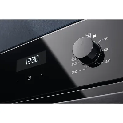 ≋ Духовой шкаф Electrolux SenseCook Sense 700 OKE6P77WX купить по цене 28  595 грн. в Киеве и Львове, Украина