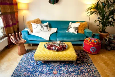Учимся смешивать ковры: 9 лучших ковровых «миксов» для оригинального  интерьера — Roomble.com