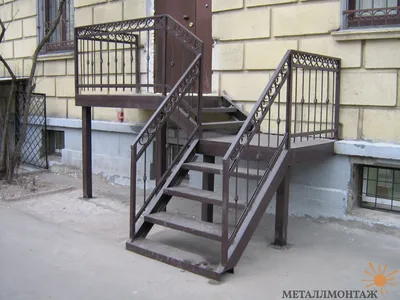 Освещение лестниц в частном доме - Wood