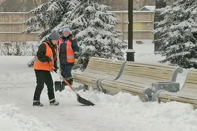 Как нарисовать дворника поэтапно 3 урока