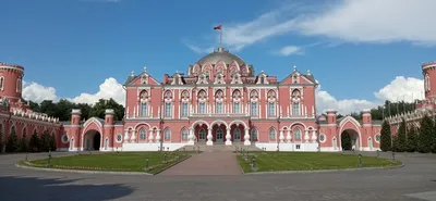 Подземные дворцы Москвы (экскурсия по московскому метро) – экскурсии, туры  | GuideAdvisor в Москве