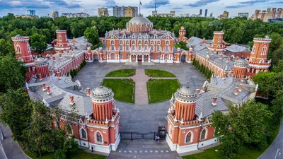 Последняя ступень к трону – Петровский Путевой дворец (пешеходная) -  Экскурсии по Москве: цены и расписание