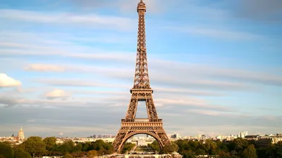 Eiffel Tower - Wikipedia