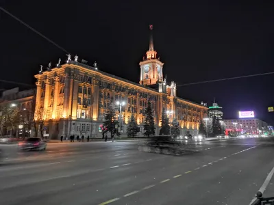 Екатеринбург Россия Старая Водонапорная Башня Одна Достопримечательностей Города  Ночной Город стоковое фото ©MaykovNikita 412878160