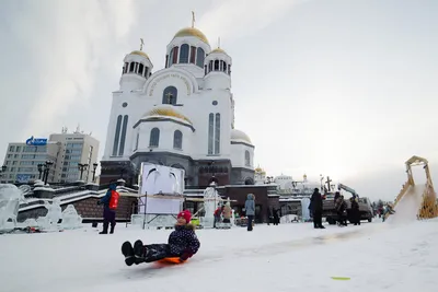 Снег и метель в Екатеринбурге сегодня не закончатся / 26 декабря 2023 |  Екатеринбург, Новости дня 26.12.23 | © РИА Новый День