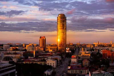 Небоскреб \"Высоцкий\" в Екатеринбурге: смотровая площадка, бассейн на крыше,  отель и ресторан — Наш Урал и весь мир