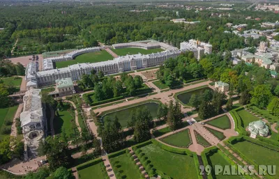 В Екатерининском парке Москвы открыли памятник офицерским женам -  Российская газета