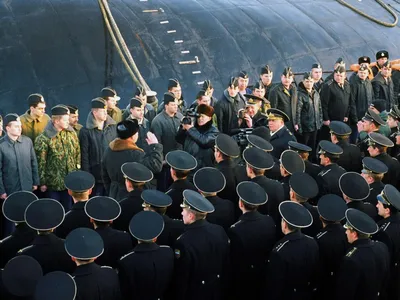 В Петербурге минутой молчания почтили память погибшего экипажа подводной  лодки \"Курск\" - Официальный сайт Администрации Санкт‑Петербурга