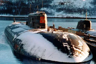 Хроника гибели атомной подводной лодки \"Курск\"