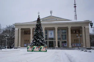 Кировчан просят не кататься в парке у цирка до официального открытия - KP.RU