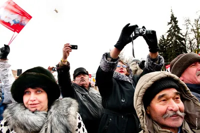 Джеки Чан пронес олимпийский огонь по Великой китайской стене - Российская  газета