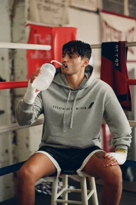 Saint Laurent Rive Droite x Everlast: The collaboration that will make you  want to take up boxing in 2020 | Vogue France