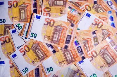 The 500-euro note is being taken out of circulation