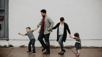 https://unsplash.com/s/photos/happy-family