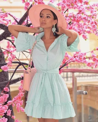 Стильные платья для особого случая (изображение)