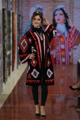 Платья таджикских женщин: красота в каждой детали