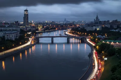 Новогодняя Красная площадь в Москве -городской пейзаж маслом