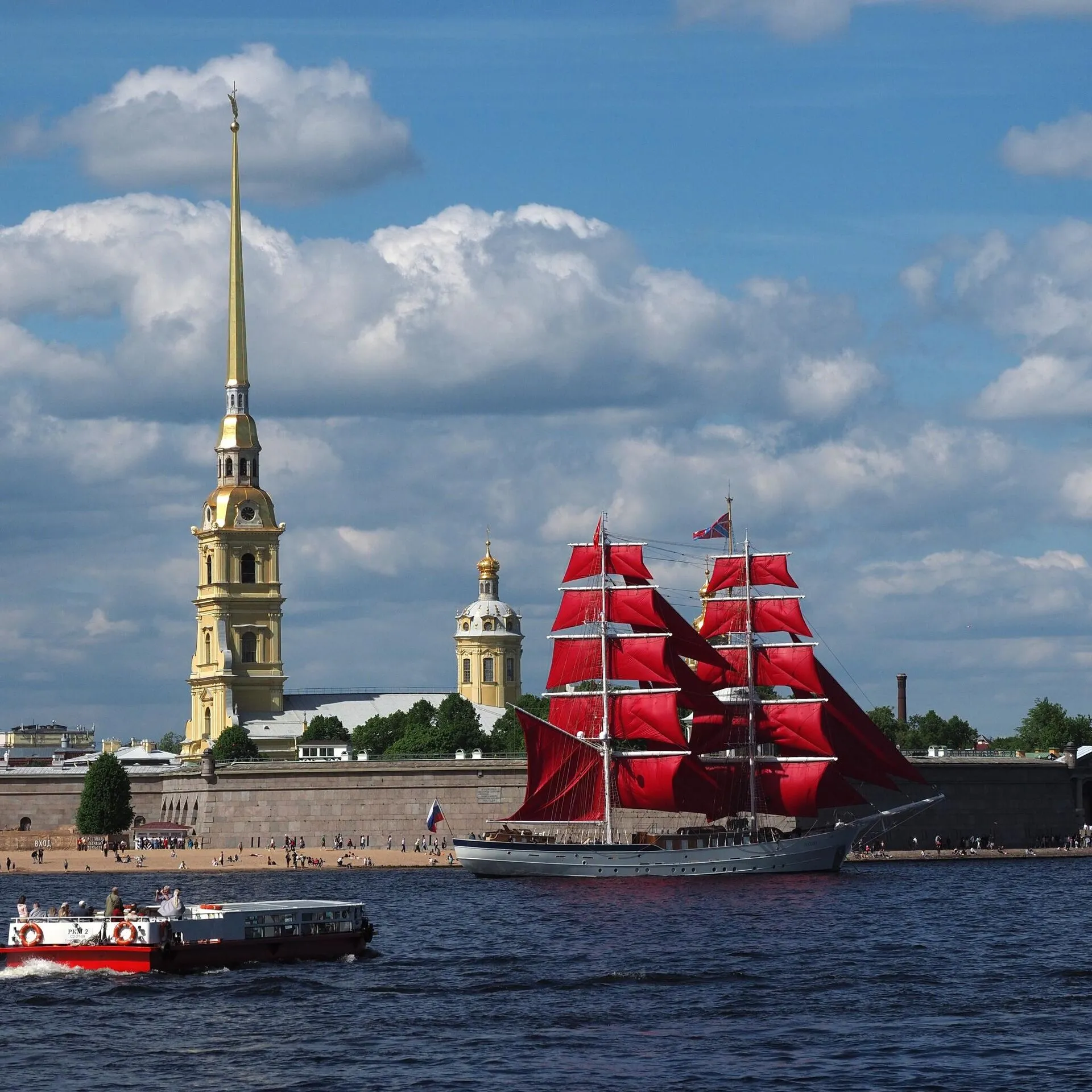 Как прошли алые паруса в санкт. Алые паруса 2021 в Санкт-Петербурге. Петропавловская крепость в Санкт-Петербурге. Бриг Алые паруса.