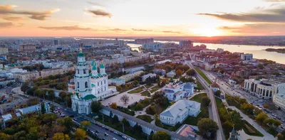 В Астрахани опубликован путеводитель по прошлому и настоящему города —  Выбирай.ру — Астрахань