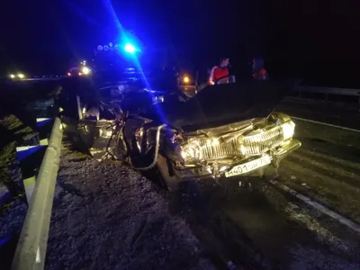 Забайкальца зажало в \"Волге\" после ДТП с двумя грузовиками на трассе Чита -  Хилок - PrimaMedia.ru