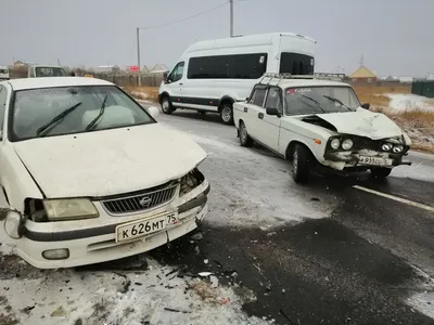 Доброе утро в Чите и неожиданный снег...подборка аварий за 1 час | Пикабу