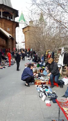 Питерская интеллигенция: в Москву приезжает главная «северная» барахолка –  The City