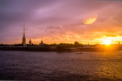 Night St. Petersburg // White Nights // Divorce of bridges - YouTube