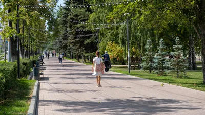 Пешеходная Кировка в Челябинске: круглосуточная зона отдыха и островок  старины | Курс Дела | Дзен