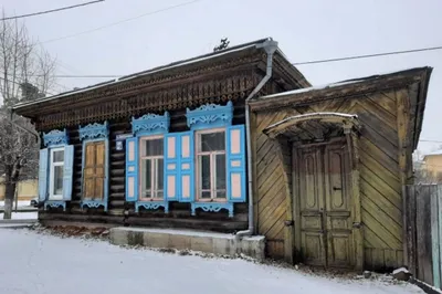 В центре Читы несколько месяцев не могут убрать свалку