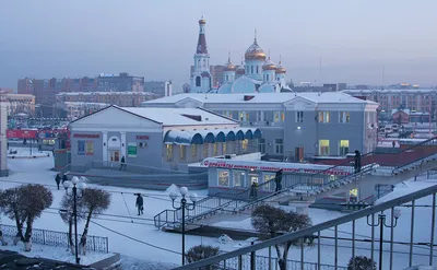 Ледовый городок открыли на площади Ленина в Чите – людям вручили «золотой  ключик»