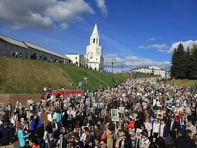 Бессмертный полк в Казани 9 мая 2022: как пройдет шествие, как  зарегистрироваться - KP.RU