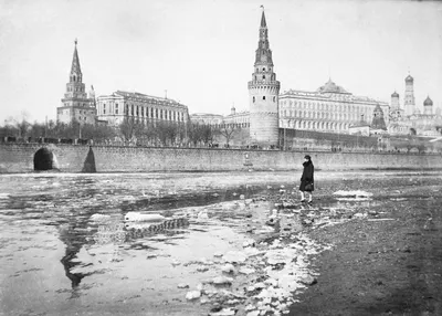 Знакомим с архивными фотографиями дореволюционной Москвы