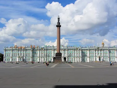 Дворцовая Площадь. Описание, фото и видео, оценки и отзывы туристов.  Достопримечательности Санкт-Петербурга, Россия.