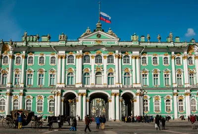 Дворцовая площадь в Санкт-Петербурге