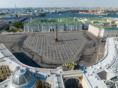 Грандиозное световое шоу пройдёт на Дворцовой площади 9 и 10 декабря |  ДОСУГ | АиФ Санкт-Петербург