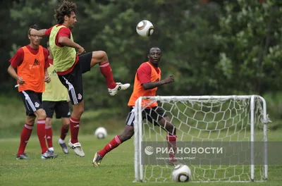 Купить постер и плакат - После матча. ФК Локомотив Москва. FC Lokomotiv  Moscow. Код: 0952-V [Спорт]