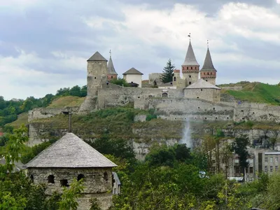 Каменец-Подольская крепость в Украине: фото и описание, цены