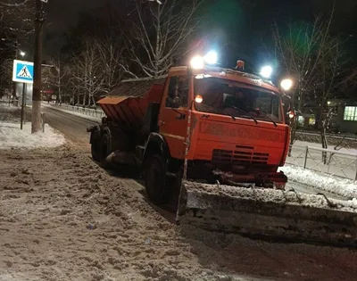 На дорогах Курска днём будут работать 63 рабочих и 59 снегоуборочных машин  - Лента новостей Курска