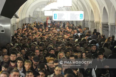 Час пик в московском метро - ТАСС