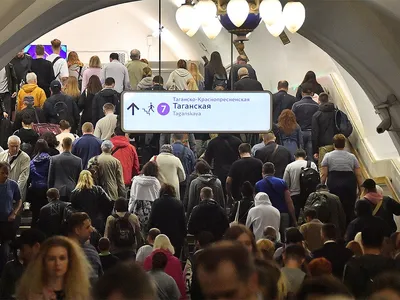 Скачать обои московское метро час пик, moscow metro rush hour разрешение  1930x1206 #76570