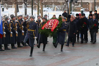 Смена почетного караула