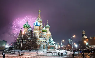 Новый год не только дома: пять мест, куда можно сходить на праздниках в  Москве - Агентство социальной информации