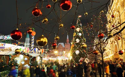 Москва вслед за Санкт-Петербургом может свернуть широкое празднование Нового  года - Ведомости