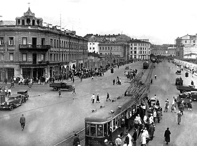 Цветные фотографии Москвы 50-х годов. Город без пробок и рекламы |  BSPchannel | Дзен