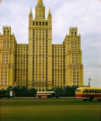 Цветные фотографии Москвы 50-х годов. Город без пробок и рекламы |  BSPchannel | Дзен