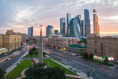 Kodesnikova Yana💫 в Instagram: Moscow City, Москва Сити, идеи для фото,  идеи для фото в инстаграм, прогулка, лето, осень 202… | Уличный стиль,  Стиль, Идеи для фото